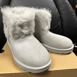 NIB! UGG Women's Boots Mini Toscana Cuff Sheepskin In Gray Size US7/EU38 1102991